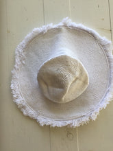 Load image into Gallery viewer, Sun Hat Crochet Ruffle White | mon ange Louise
