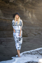 Load image into Gallery viewer, TIE DYE OVERSIZED DRESS
